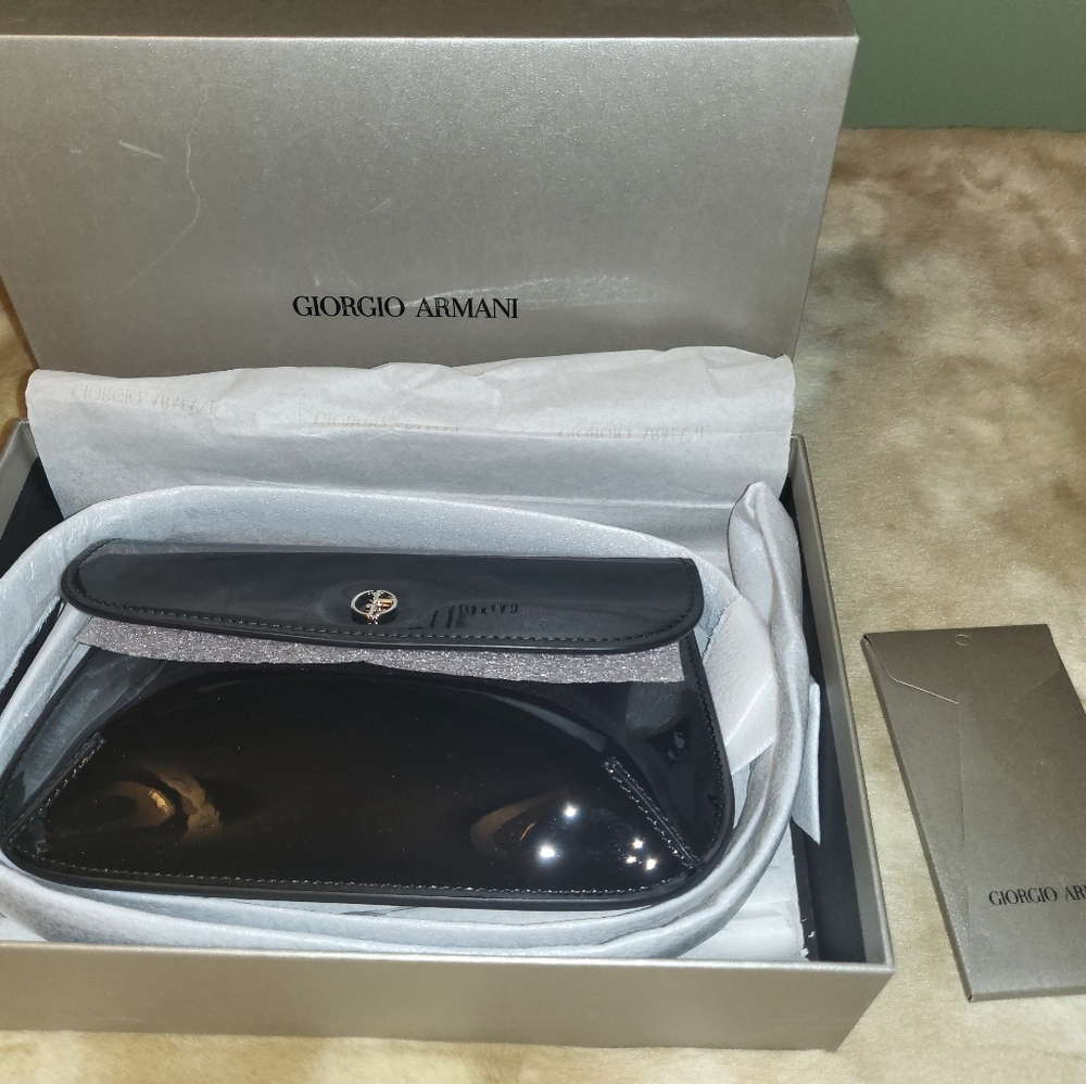 Giorgio Armani Small Patent Leather Shoulder/Crossbody Bag - Picture 3 of 10